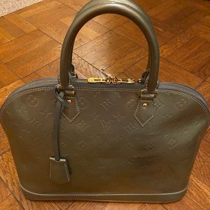 Authentic Louis Vuitton Alma GM Vernis Givre